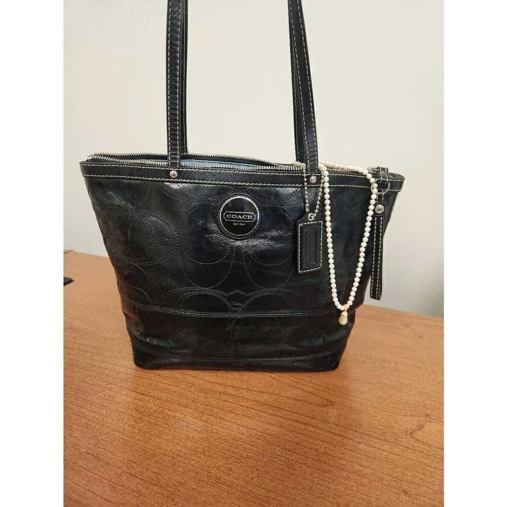 COACH 15142 Purse Black Patent Leather Shoulderbag